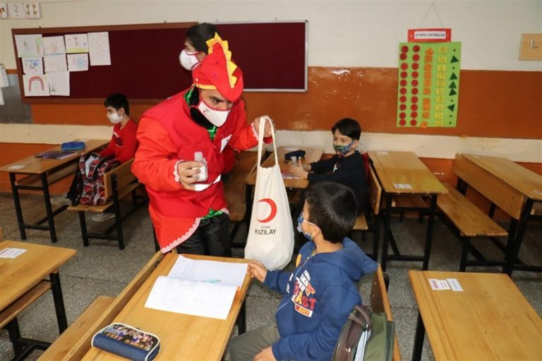 Karagöz’üm Hacivat’ım Kızılay’ım