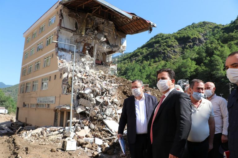 MEB afet bölgesinde çalışma başlattı