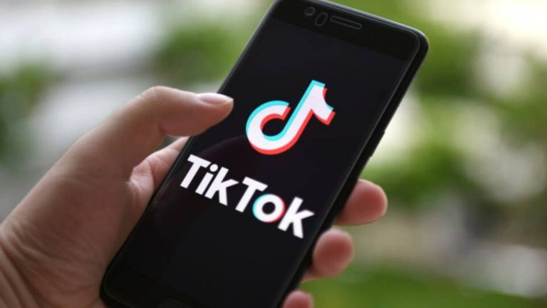 TikTok’un Yeni Özelliği Sinema Severleri Havaya Uçuracak! Video İzlerken Konser ve Sinemaya Bilet Alın