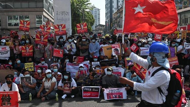 Askeri darbenin akabinde Myanmar’da sular durulmuyor