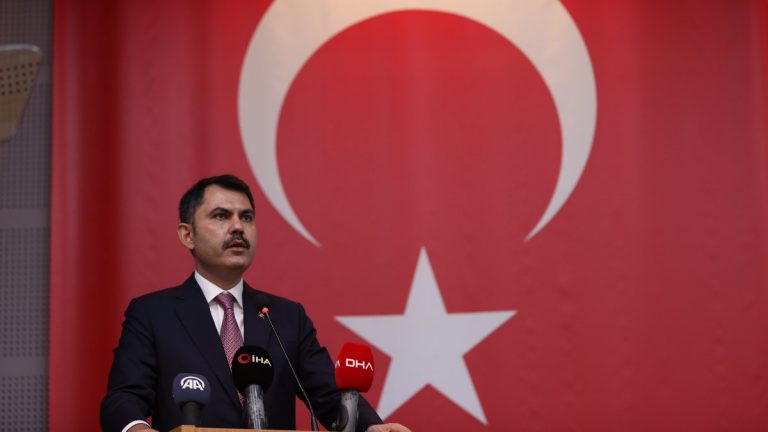 Bakan Kurum’dan görüntülü “Elazığ Depremi” iletisi