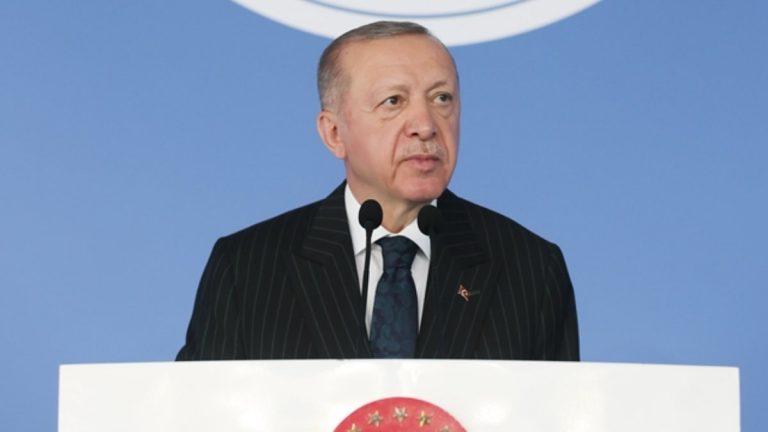 Cumhurbaşkanı Erdoğan: Türkiye geleceğin inançlı limanı olacak