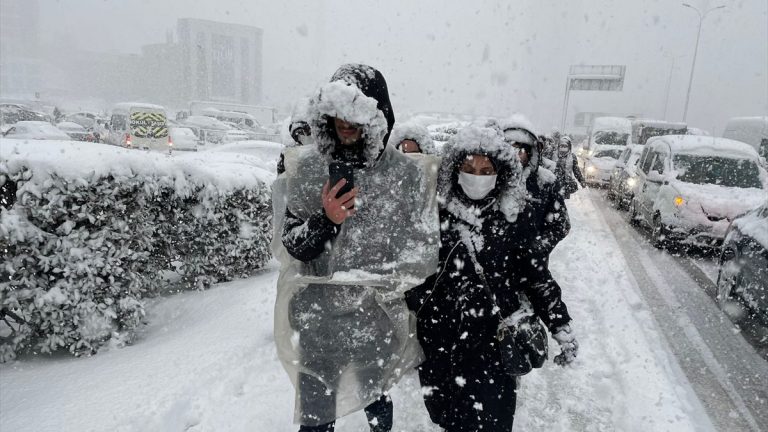 İstanbul’da kar, 3 gün daha sürecek