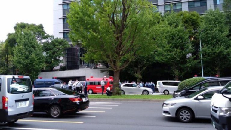 Japonya’da şoke eden protesto… Eski Başbakan Abe’nin resmi cenaze töreni için kendini yaktı