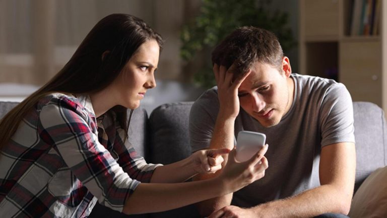 Kocasının ikinci bir ailesi olduğunu tesadüfen öğrendi, dünya başına yıkıldı!