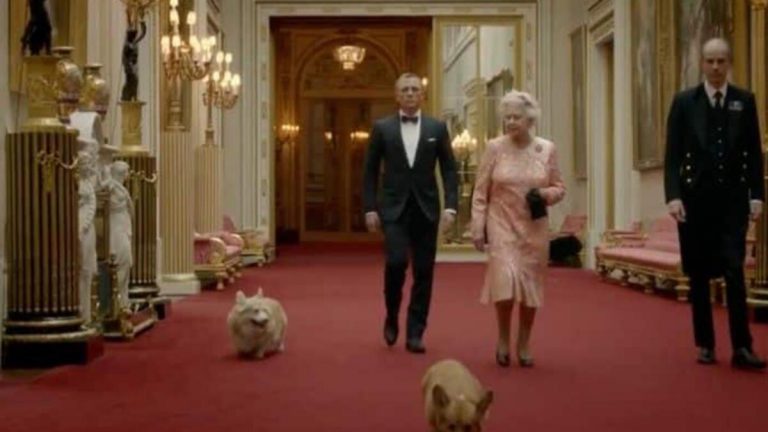 Kraliçe Elizabeth’i bir de çocuklarından dinleyin… En özel anlarını paylaştılar… ‘Meğer annem o filmde başrolde oynamış!’