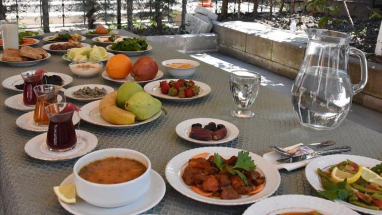 Sıhhat Bakanlığı’ndan oruç tutacaklara sahur tavsiyesi