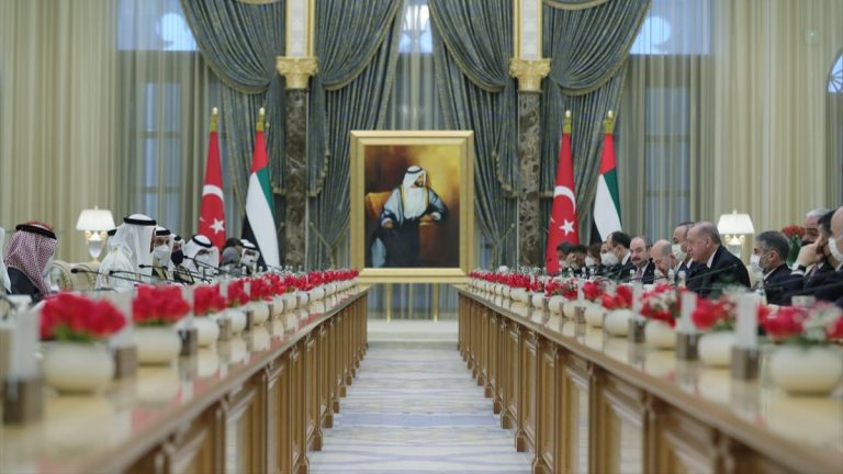 Türkiye-BAE ortasında çeşitli alanlarda 12 muahede imzalandı