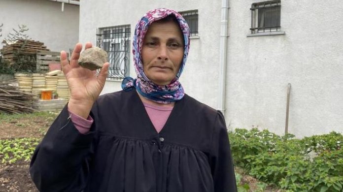 basimiza-tas-yagacak-deyimi-gercek-oldu-yagmur-gibi-kafamiza-yagdi-d25fOVn6.jpg