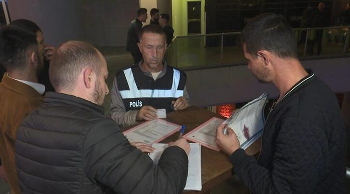 beylikduzunde-eglence-mekanlarina-polis-denetimi-tek-tek-kontrol-edildi-J2W7HQKd.jpg