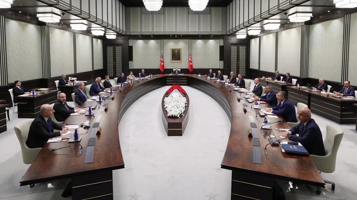 Gözler Pazartesi gününe çevrildi! Sözleşmeli personele kadro gelecek mi?