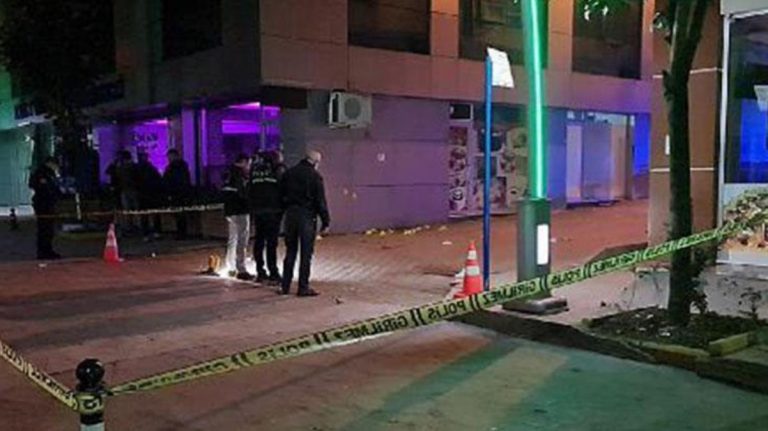 Kahvede çifte cinayet; babasını vuranı öldürdü