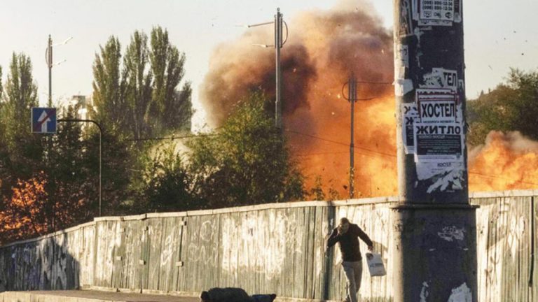 Kamikaze dehşeti! Ukrayna’ya patlayıcı yüklü SİHA’larla saldırı