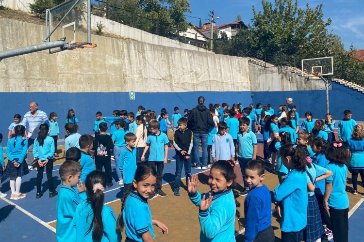 Kocaeli İtfaiyesi’nden minik öğrencilere seminer