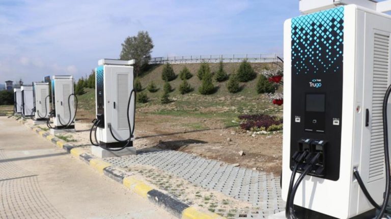 Togg’un şarj üniteleri gün sayıyor