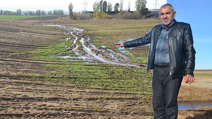 Atıklar tarlalarına döküldü! Çiftçiler, mandıra sahibinden şikayetçi oldu