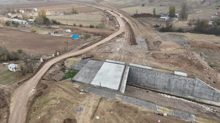 Başkan Bilgin: Şehrin iki bölgesini birbirine bağlayarak önemli bir trafik sorunu çözmüş olacağız