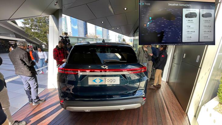 İstanbul’daki TOGG Deneyim Merkezi’ne yoğun ilgi! Yakıt fark