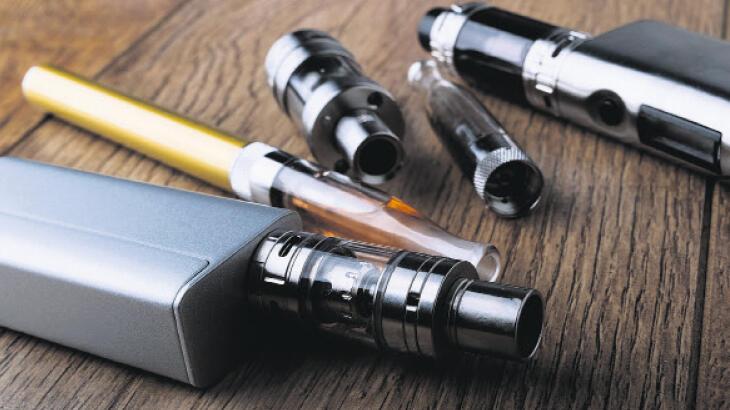 Sokakta yasak internette serbest