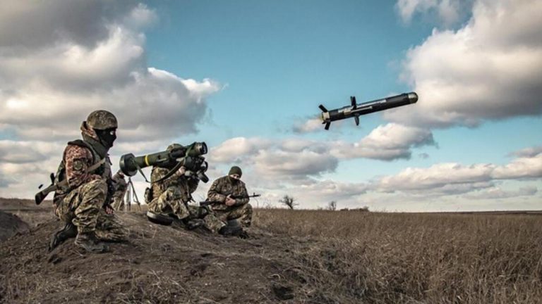 Bulgaristan parlamentosundan Ukrayna’ya silah yardımına onay