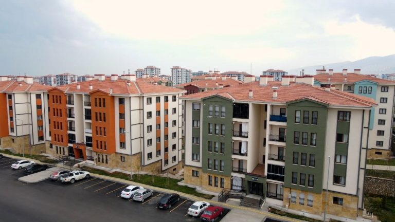 Elazığ sarsıntısından etkilenen Malatya’da enkazın izleri silindi