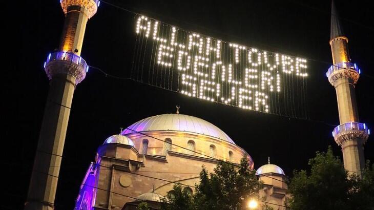 Kadir Gecesi Namazı Nasıl Kılınır, Kaç Rekattır? Nasıl Niyet Edilir ve Ne Zaman Kılınmalıdır?