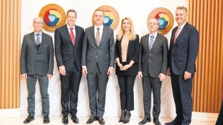 KOBİ’lere ücretsiz e-ihracat eğitimi