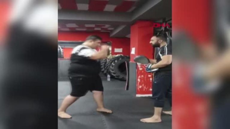 Manisalı Nuh “Askere gidemezsin” lafına içerledi, sonrasında olanlar göz yaşarttı