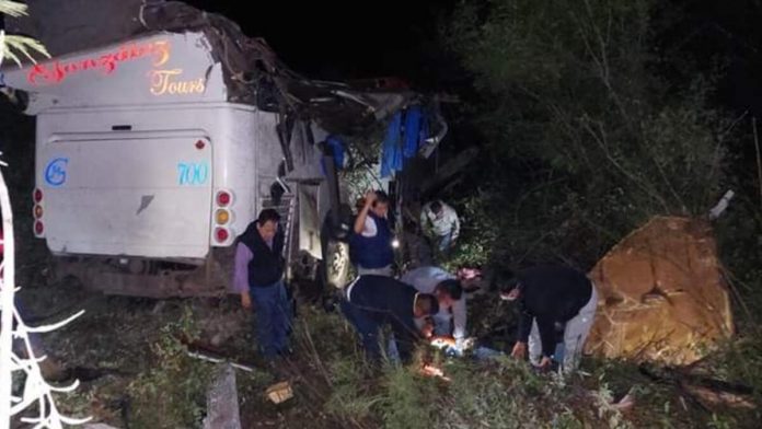 meksikada-otobus-ucuruma-yuvarlandi-3-olu-36-yarali-ORO8wtuH.jpg