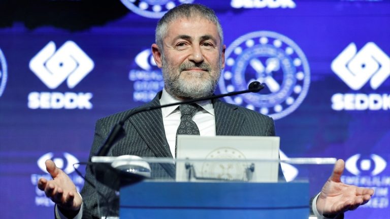 Nureddin Nebati: Kredilerin emeli dışında kullanılmasının önüne geçeceğiz