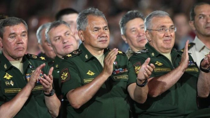 rusya-savunma-bakani-soygu-ukraynadaki-rus-cephelerini-havadan-inceledi-HA8L74Vk.jpg