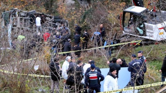 servis-kazasindaki-9-ogrencinin-tedavisi-suruyor-sofor-yogun-bakimda-iIataxCD.jpg