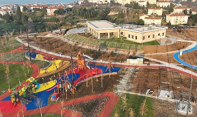 Gölcük’ün Yeni Toplumsal Ömür Alanı Tamamlandı Gündüz Farklı, Gece Farklı Hoş