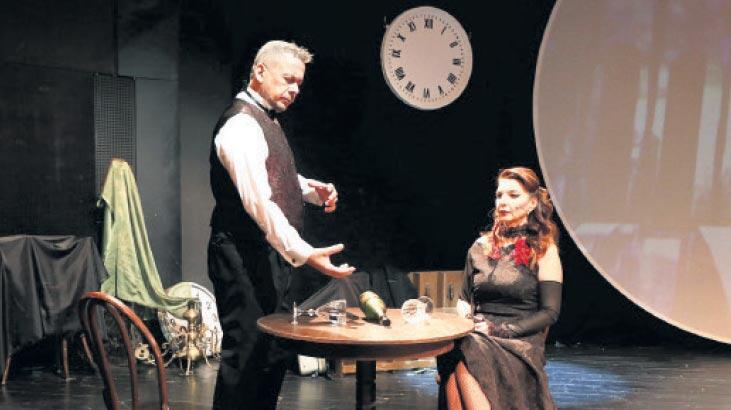‘Oteller Kenti’ sahnede