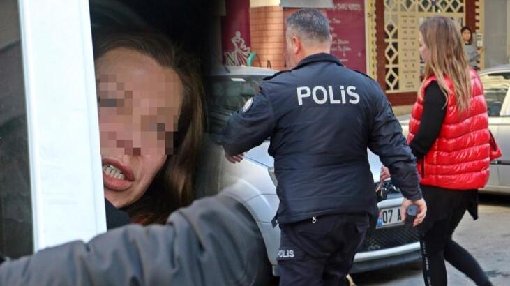 Rus kadın çıldırdı, ortalık savaş alanına döndü! Kahvedekiler okeye devam etti