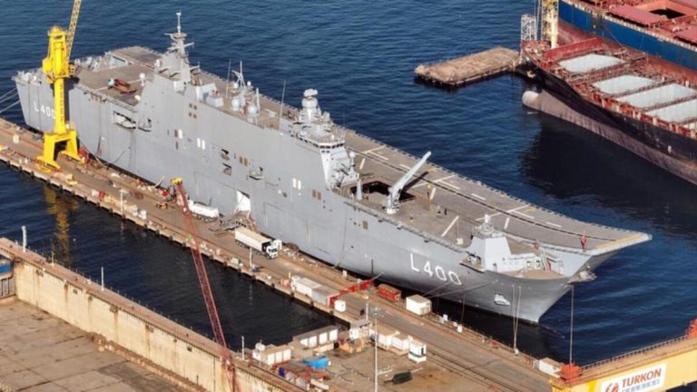 Türkiye’nin ilk uçak gemisi havadan görüntülendi