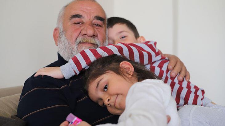 Ağzında tütünle enkazdan çıktı! Kurtarılma hikayesini anlattı