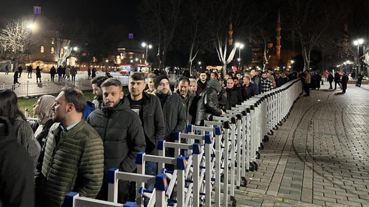 Ayasofya Camii’nde Miraç Kandili idrak edildi