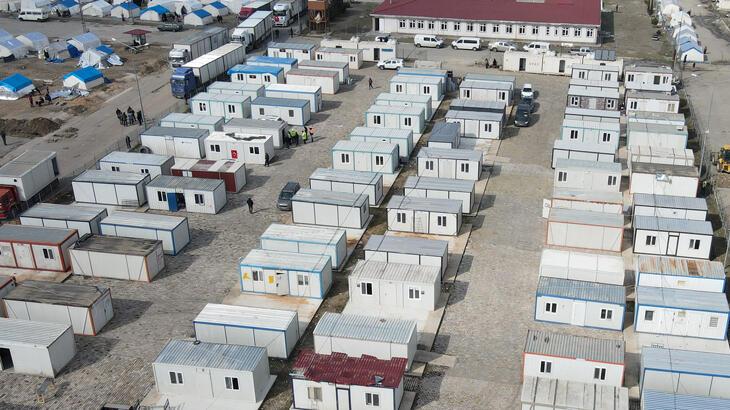 Bakan Kurum: Afetzede kardeşlerimizin barınma gereksinimi için canla başla çalışıyoruz