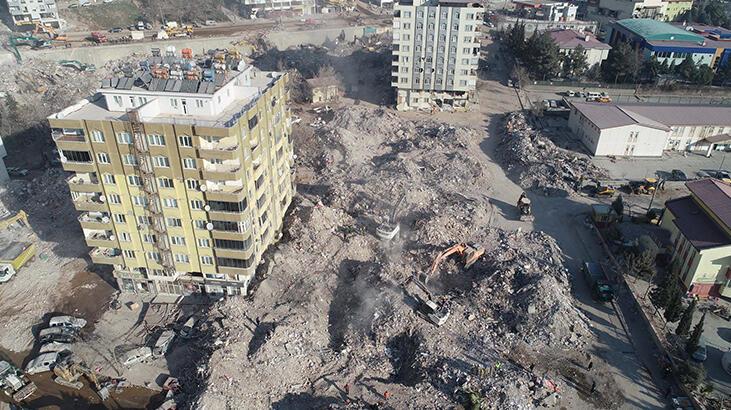 Depremde 8 bloku yıkılan Ebrar Sitesi’nde ölenlerin sayısı 250’yi aştı