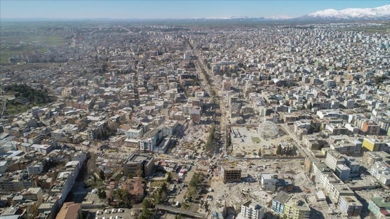 Depremzedelere elektrik ve doğalgazda garanti bedeli yok