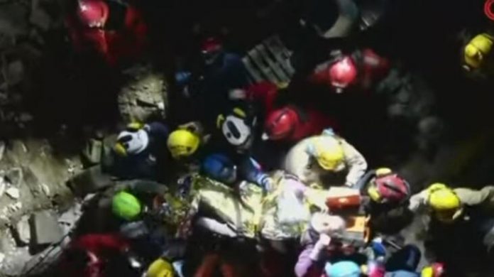 ekipler-zamanla-yarisiyor-bir-kurtarilma-haberi-hataydan-geldi-JrtlBD4f.jpg