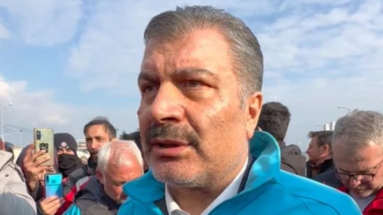 Fahrettin Koca: Hatay Belediye Başkanı’nı 8 sefer aradım açmadı