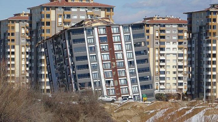milyonluk-yeni-daireleri-yikilan-vatandaslar-isyan-etti-E54Kbusu.jpg