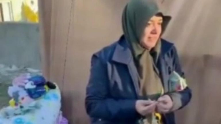 Sarsıntı sonrasında yardım gelen depremzede: Kıyıp da yiyemedik bile