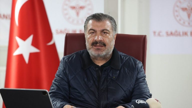 Sıhhat Bakanı Fahrettin Koca: Musluk/şebeke sularını asla içme suyu olarak kullanmıyoruz