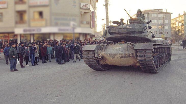 Siyasilerden 28 Şubat mesajı: Darbeci zihniyete geçit vermedik