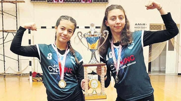Tıpkı gün doğdular bir arada öldüler