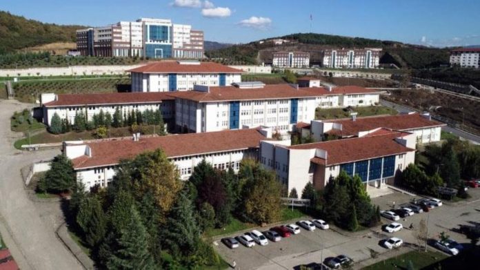 depremzede-ogrencisine-sanki-atom-bombasi-atildi-diyen-ogretim-gorevlisi-hakkinda-inceleme-baslatildi-sc9xqfM1.jpg