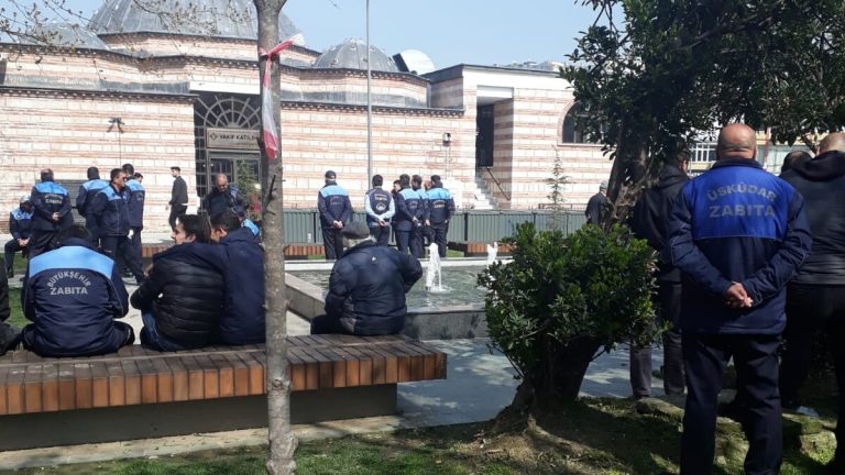 İBB’den Ramazan’da konser etkinliği! Üsküdar Belediyesi yer gösterdi, gruplar zabıtalara saldırdı